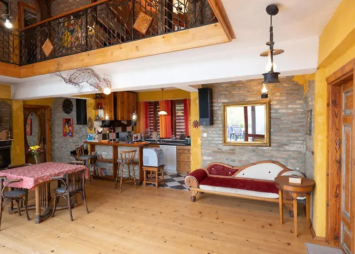 Casa De Artes * Balchik